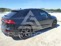 2021 Audi Q8 photo