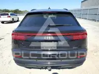 2021 Audi Q8 photo