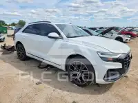 2021 Audi Q8 фото
