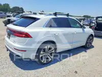 2021 Audi Q8 фото