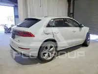 2021 Audi Q8 фото