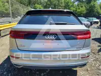 2021 Audi Q8 photo