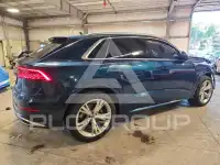 2021 Audi Q8 фото