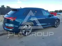 2021 Audi E-TRON фото