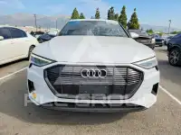 2021 Audi E-TRON фото
