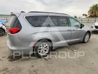 2021 Chrysler Pacifica photo