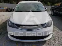 2021 Chrysler Pacifica photo