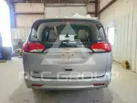 2021 Chrysler Pacifica photo