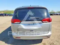 2021 Chrysler Pacifica photo