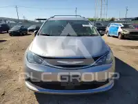 2021 Chrysler Pacifica photo