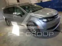 2021 Chrysler Pacifica photo