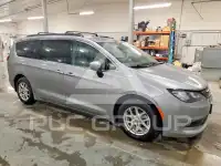 2021 Chrysler Pacifica photo
