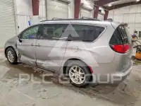 2021 Chrysler Pacifica photo