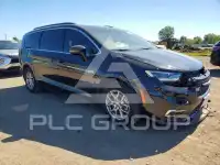 2021 Chrysler PACIFICA photo