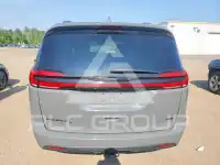 2021 Chrysler PACIFICA photo