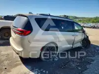 2021 Chrysler PACIFICA photo