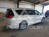 2021 Chrysler PACIFICA photo