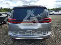 2021 Chrysler PACIFICA photo