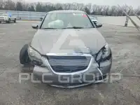 2013 Chrysler 200 photo