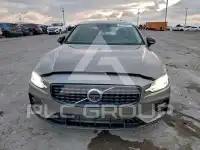 2021 Volvo S60 photo