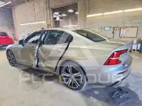 2021 Volvo S60 фото
