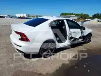 2021 Volvo S60 photo