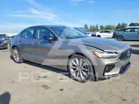2021 Volvo S60 фото