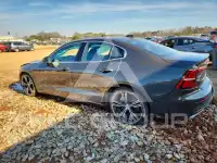 2021 Volvo S60 фото