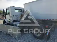 2021 Volvo VNR фото