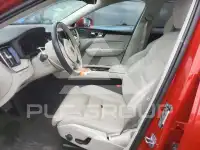 2021 Volvo XC60 фото