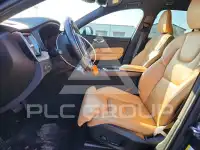 2021 Volvo XC60 фото