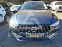 2021 Volvo XC60 photo