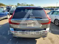 2021 Volvo XC60 photo