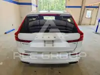 2021 Volvo XC60 photo