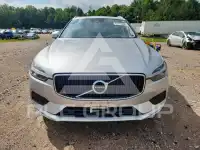 2021 Volvo XC60 photo