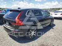 2021 Volvo XC60 photo