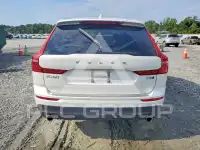 2021 Volvo XC60 photo