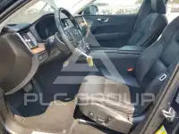 2021 Volvo XC60 фото