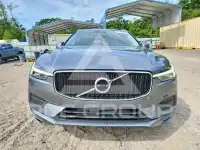 2021 Volvo XC60 photo