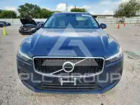 2021 Volvo XC60 photo