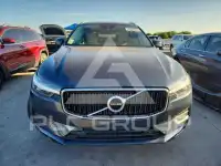 2021 Volvo XC60 фото