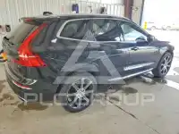 2021 Volvo XC60 photo