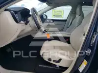 2021 Volvo XC60 фото