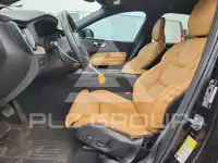 2021 Volvo XC60 фото
