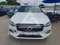 2021 Volvo XC60 фото