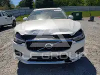 2021 Volvo XC60 фото