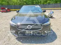 2021 Volvo XC60 фото