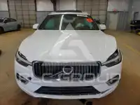 2021 Volvo XC60 photo