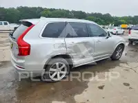2021 Volvo XC90 photo