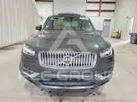 2021 Volvo XC90 photo